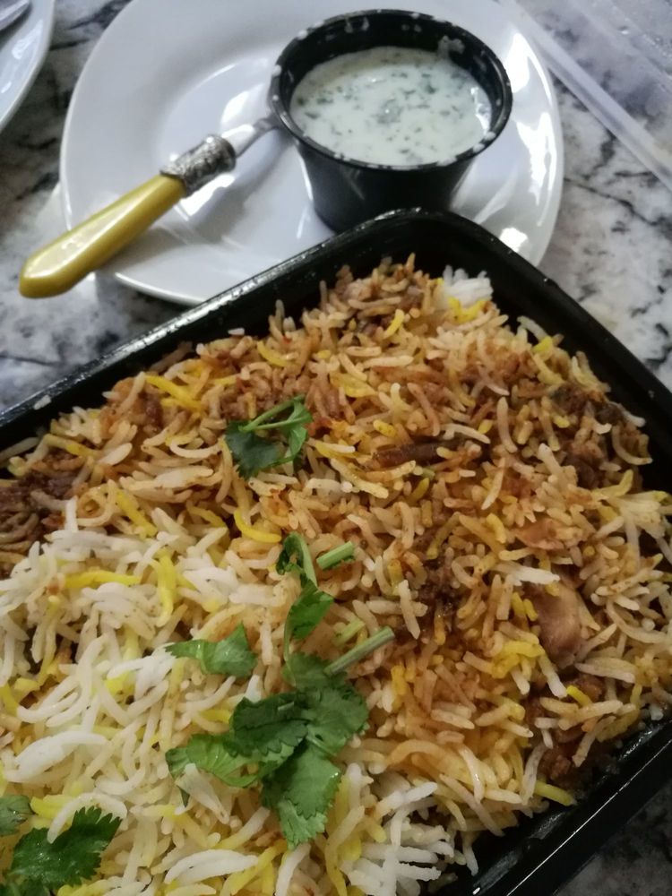 fanoosh burgers and biryani photo